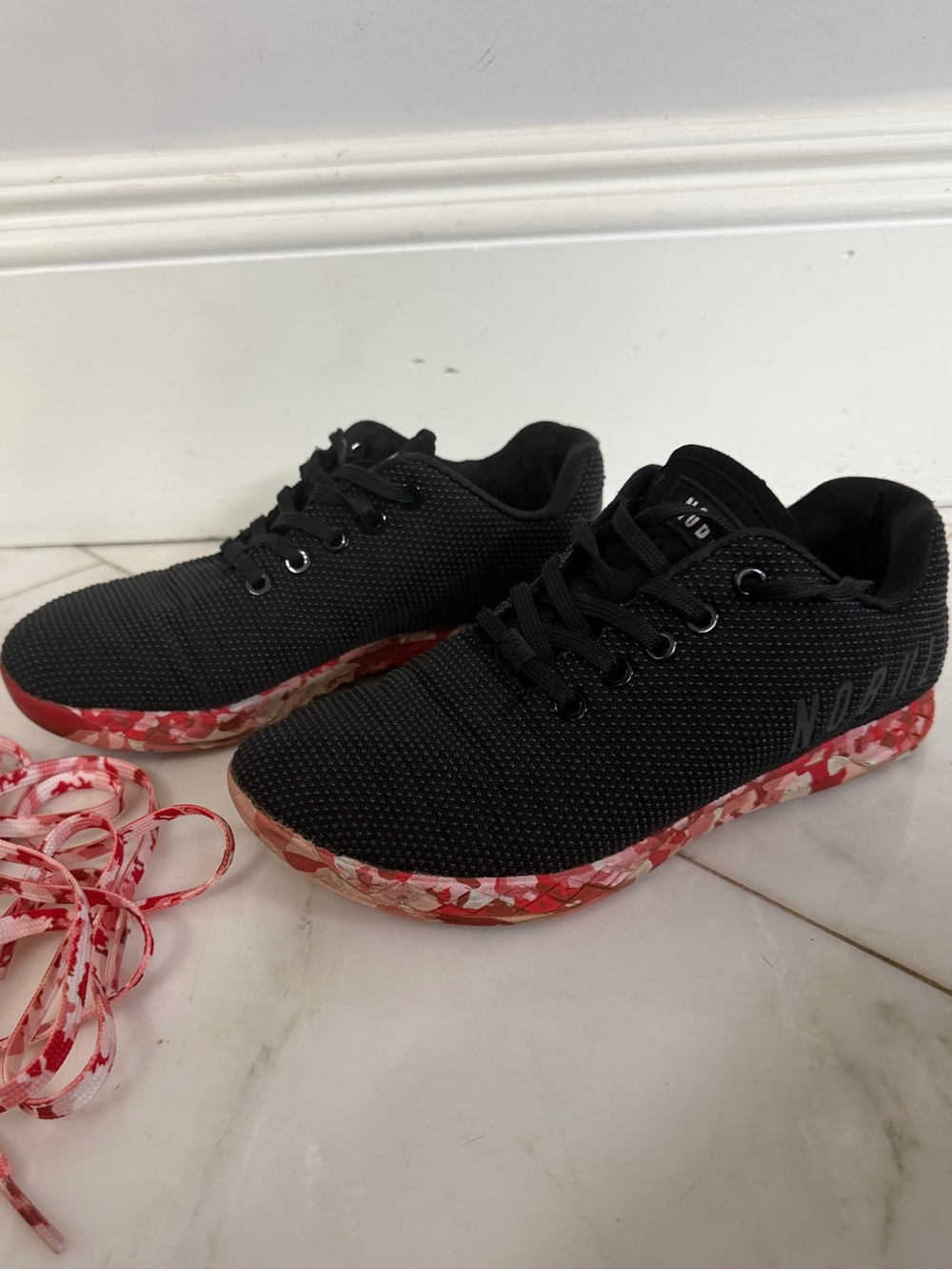 NO BULL Project women’s 8 black zero drop flat trainers red sole gym CrossFit
